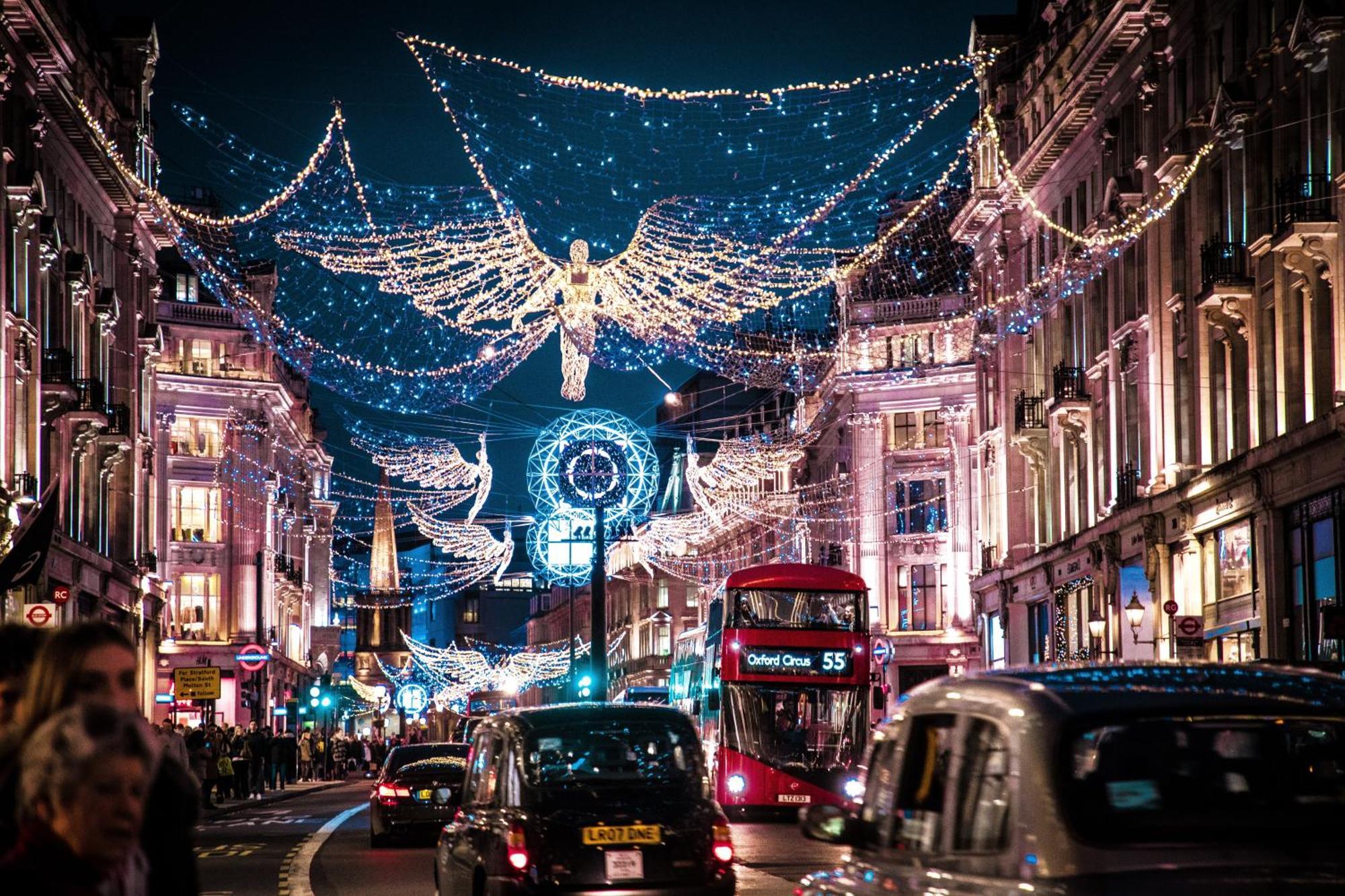 Stylish 1-minute Walk To Camden Town Metro, Shops, Cafes, Bars & Restaurants With Shared Bathrooms Alloggio in famiglia